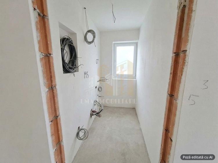 Casă cu 3 camere cu Canalizare în Sânpetru