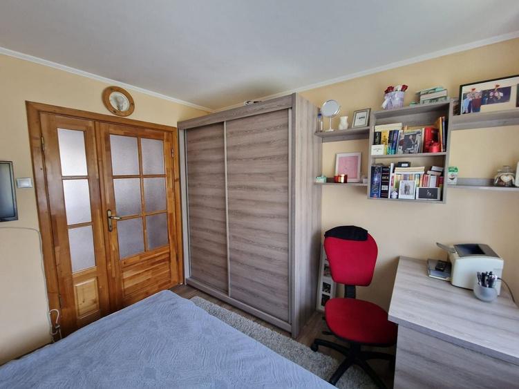 Apartament cu 3 camere decomandat în Rogerius