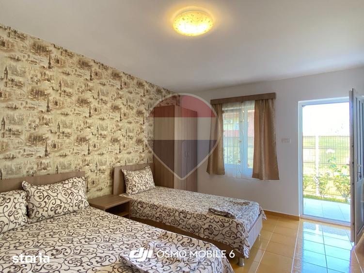 Casă cu 9 camere cu Teren 480 Mp în Limanu