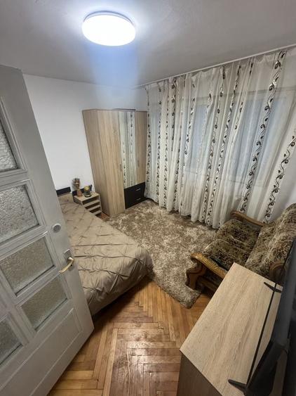 Inchiriez apartament cu 3 camere - 4