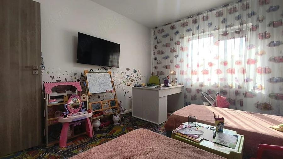 Apartament cu 3 camere decomandat în Ultracentral