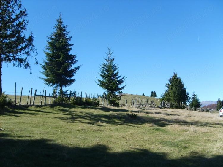 Teren de 717 mp, în Fundata