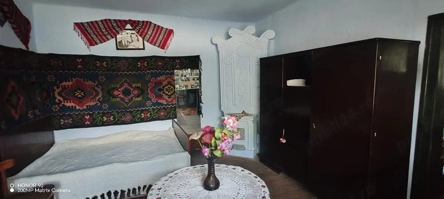 Casă cu 2 camere cu Teren 1766 Mp în Pârâul Pântei