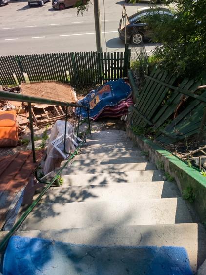 Casă cu 9 camere cu Canalizare în Dârste