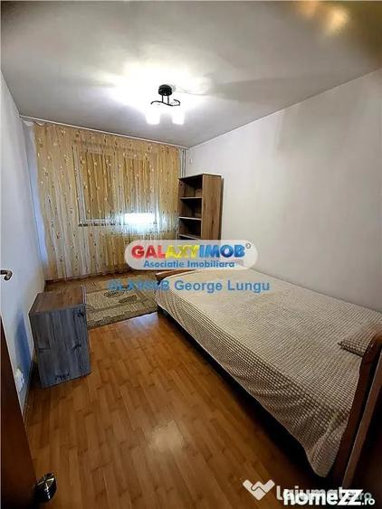 Apartament cu 3 camere semidecomandat în Drumul Taberei