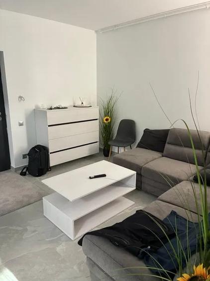 Apartament cu 2 camere decomandat, mobilat în Florești