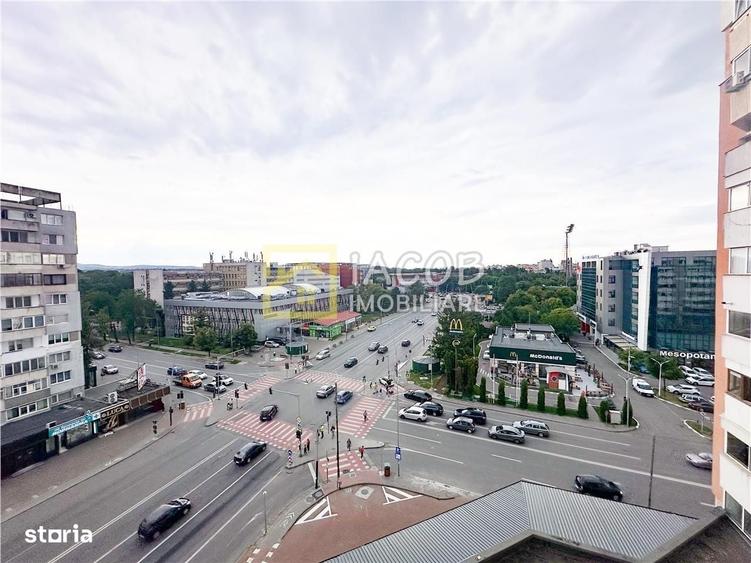 Apartament cu 3 camere decomandat în Central