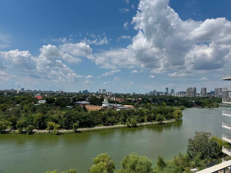 Apartament cu 2 camere semidecomandat în Colentina