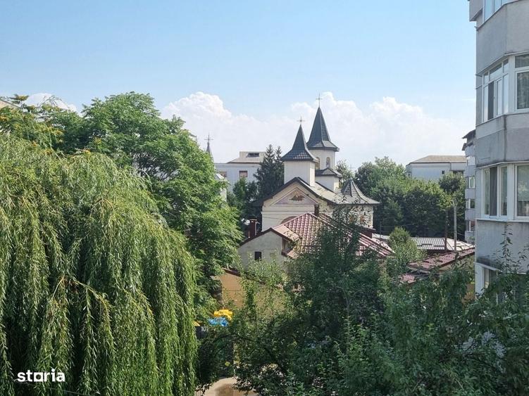 Apartament cu 3 camere decomandat în Bistrița Lac
