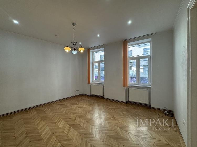 Apartament cu 2 camere semidecomandat, mobilat în Central