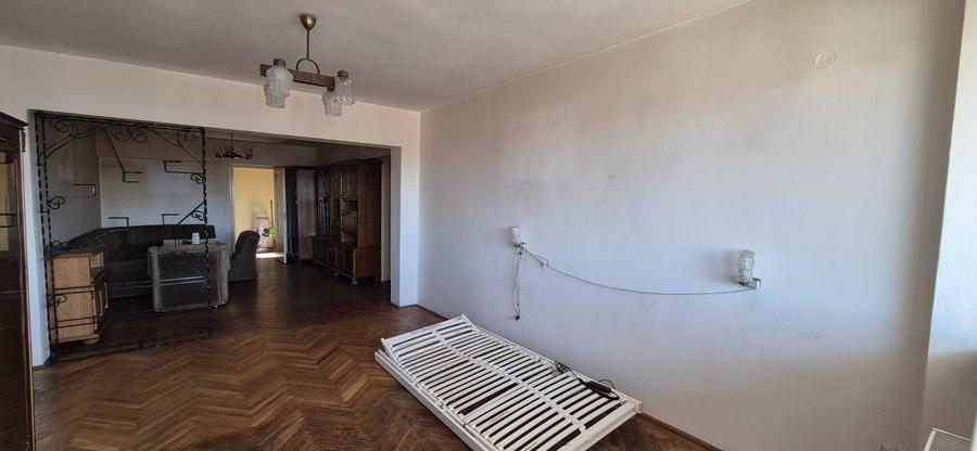 Apartament cu 4 camere decomandat în Ultracentral
