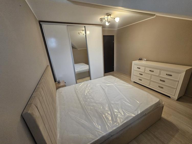 Apartament cu 2 camere decomandat în Roșu