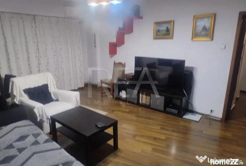 Apartament cu 3 camere semidecomandat în Drumul Sării