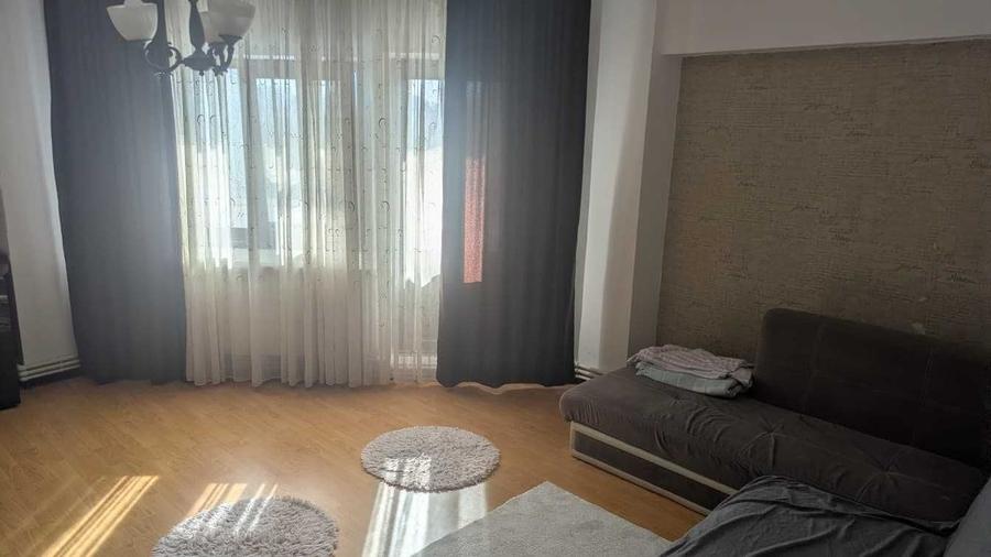 Apartament cu 2 camere decomandat în Gara