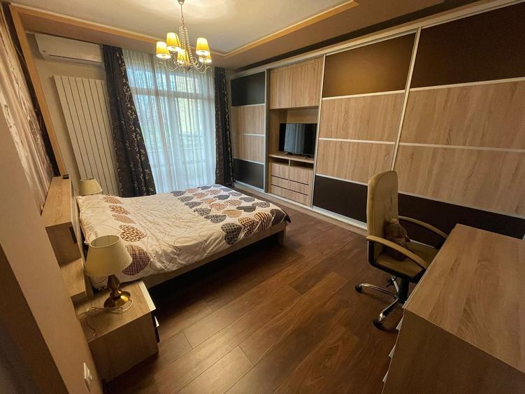 Garsonieră decomandată, mobilată în Rogerius
