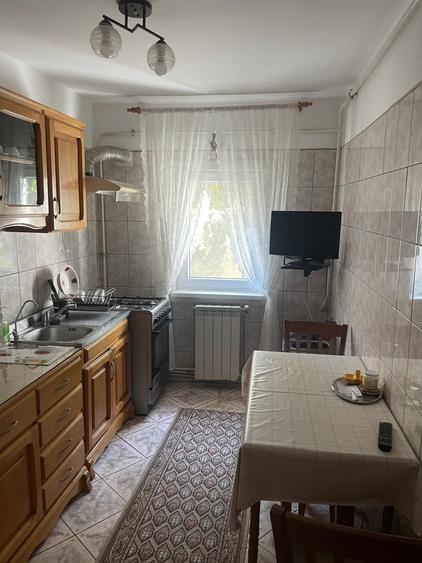 Apartament cu 3 camere decomandat în Autogară