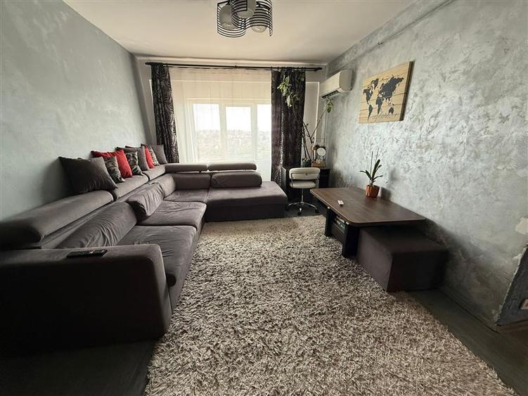 Apartament cu 3 camere decomandat, mobilat în Mircea cel Bătrân