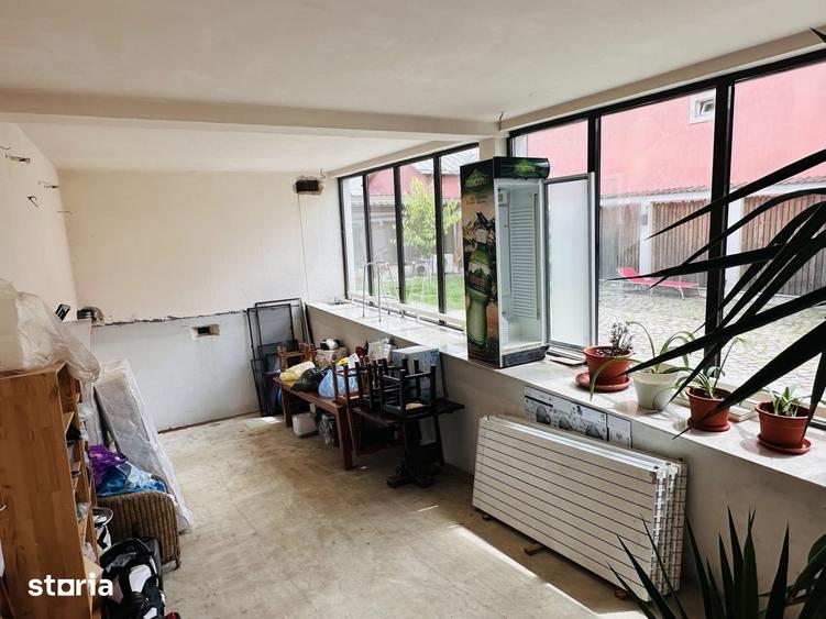 Casă cu 7 camere cu Teren 570 Mp în Chiajna