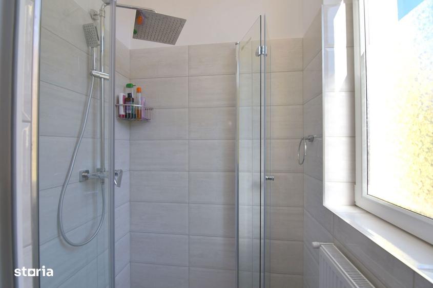 Apartament cu 4 camere decomandat, mobilat în Girocului