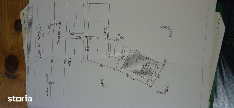 Casă cu 4 camere cu Teren 1720 Mp în Central