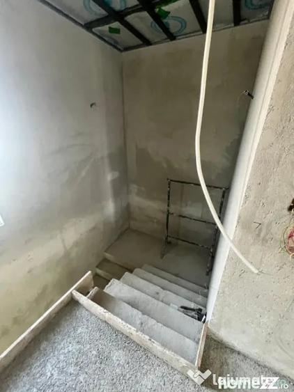 Casă cu 5 camere cu Teren 250 Mp în Central