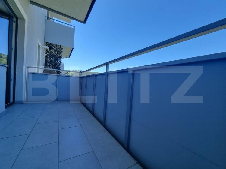 Apartament cu 2 camere semidecomandat, mobilat în Baciu