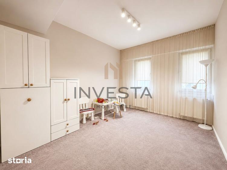 Apartament cu 4 camere semidecomandat, mobilat în Bună Ziua