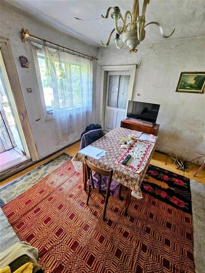 Casă individuală cu 5 camere cu Canalizare în Chercea