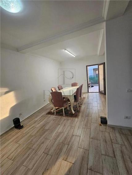 Duplex cu 4 camere cu Teren 263 Mp în Utvin
