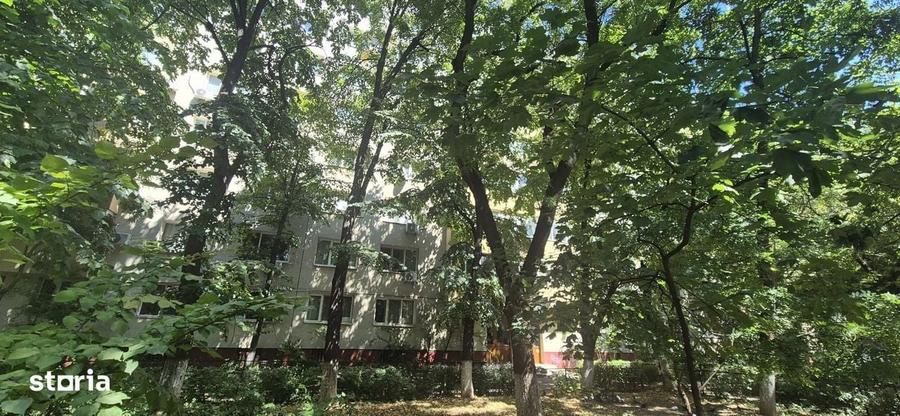 Apartament cu 2 camere semidecomandat în Tineretului