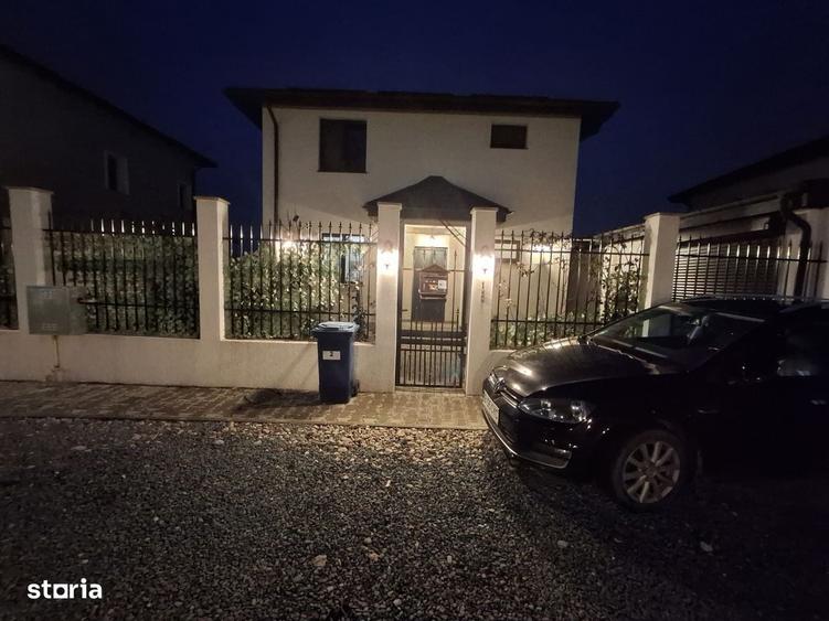 Casă cu 4 camere cu Teren 700 Mp în Cornetu
