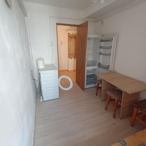 Garsonieră decomandată în Dorobanți 2