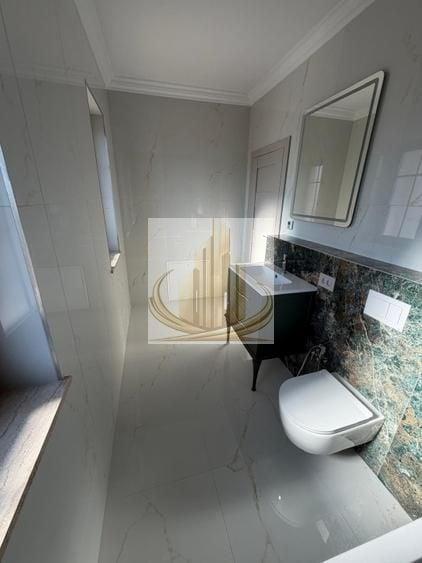 Duplex cu 5 camere cu Canalizare în Ghiroda