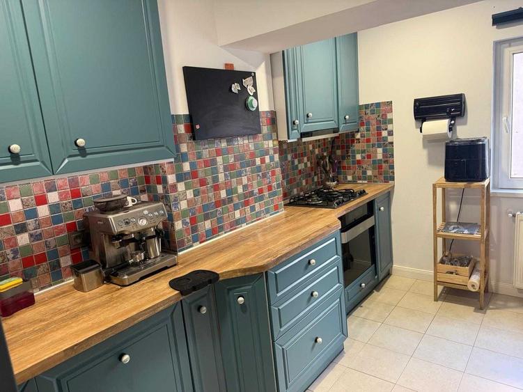 Apartament cu 3 camere în Vitan