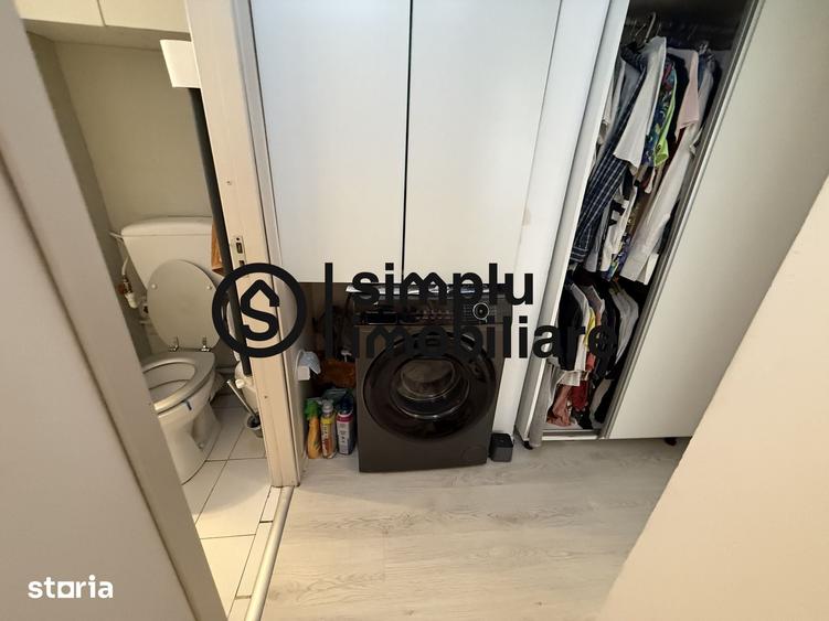 Apartament cu 3 camere semidecomandat în Rovine
