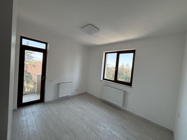Apartament cu 3 camere decomandat în Albert
