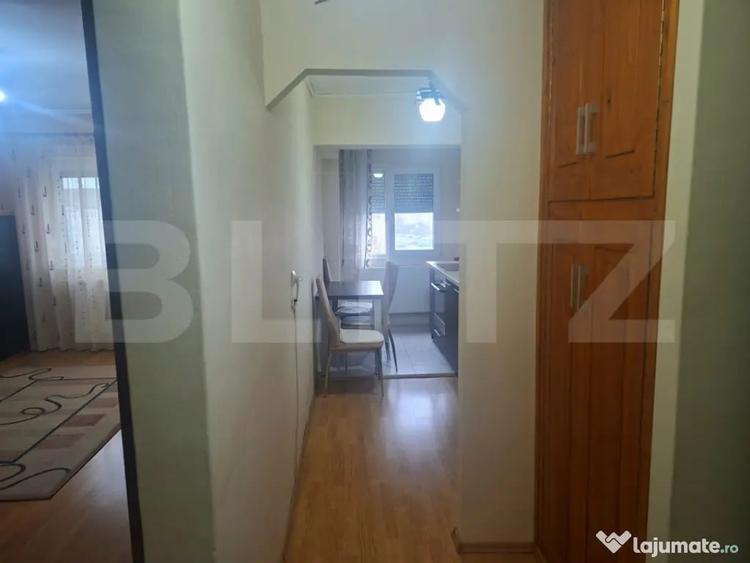 Garsonieră decomandată în Rogerius