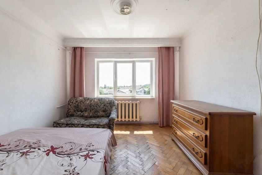 Apartament cu 3 camere decomandat în Găvana