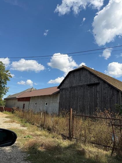 Casă cu 4 camere în Cornu Luncii
