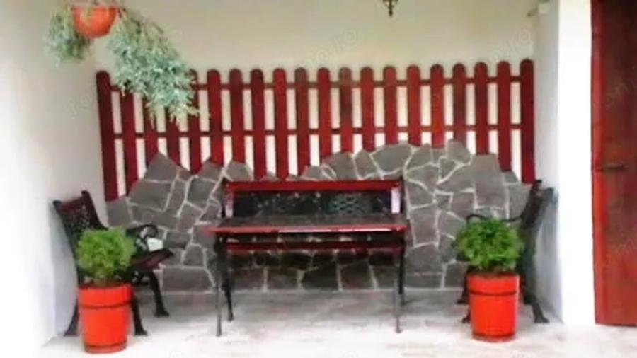 Casă cu 6 camere cu Teren 1500 Mp în Cristian