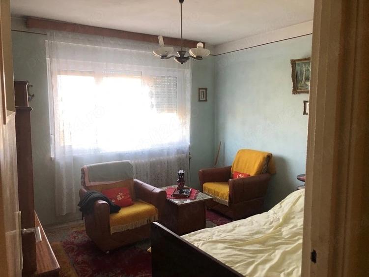 Apartament cu 2 camere semidecomandat în Podgoria