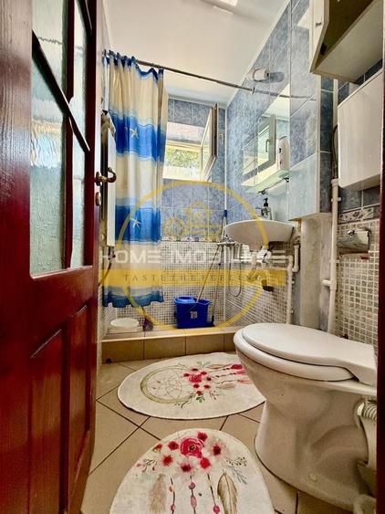 Apartament cu 4 camere decomandat, mobilat în Central