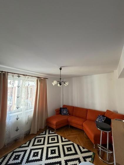 Apartament cu 2 camere decomandat, mobilat în Unirii