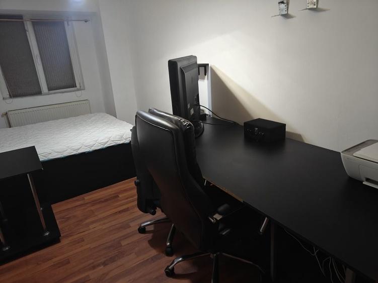 Apartament cu 3 camere decomandat, mobilat în Central