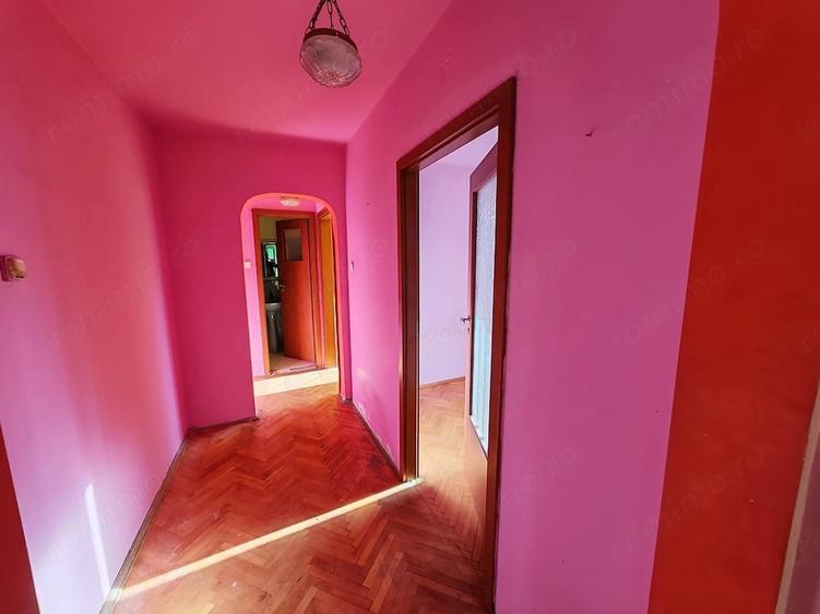 Apartament cu 4 camere decomandat în Cetății