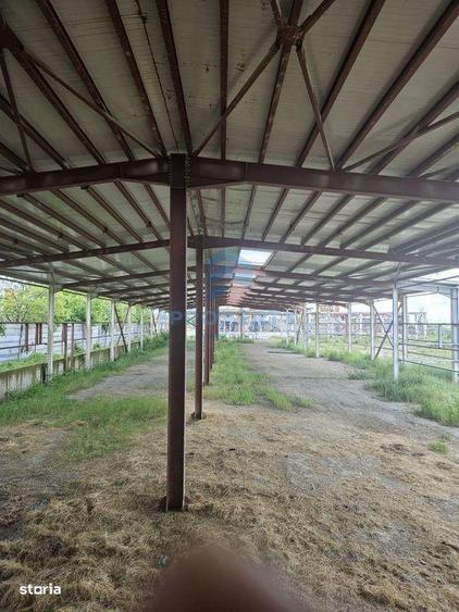 Spațiu comercial, de 3,700 mp, în Central