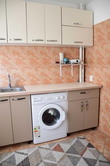 Garsonieră semidecomandată în Gară