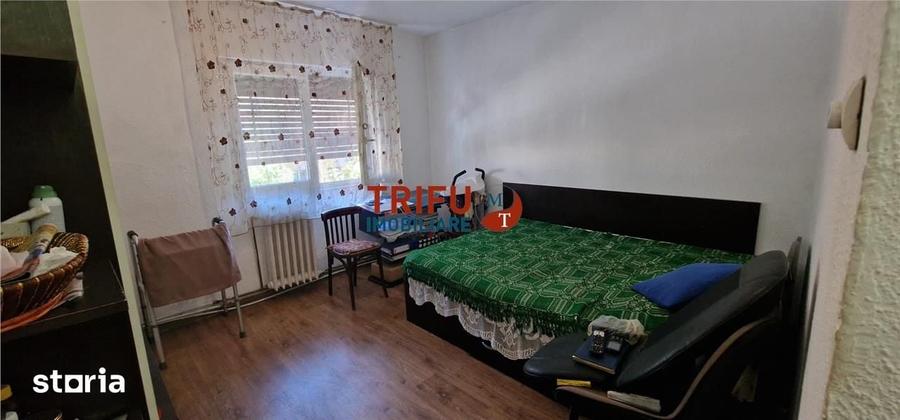 Apartament cu 3 camere decomandat în Cetate