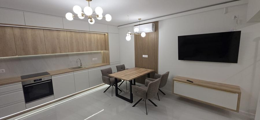 Apartament cu 3 camere decomandat, mobilat în Tăuții-Măgherăuș