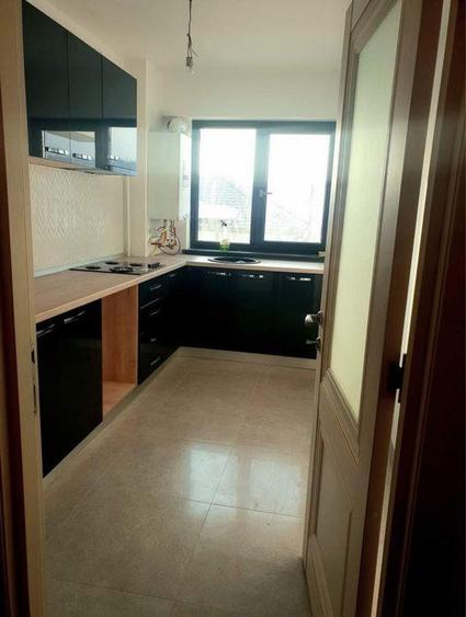 Apartament cu 3 camere decomandat în Bucium